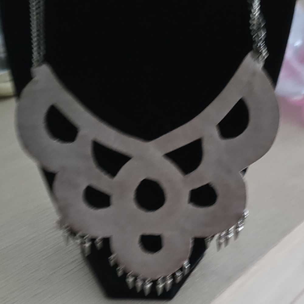 Stella & Dot Silver Intricate Statement Necklace - Picture 4 of 4